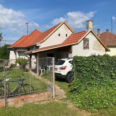 Holiday home 98 Petofi Utca Balatonmagyarod